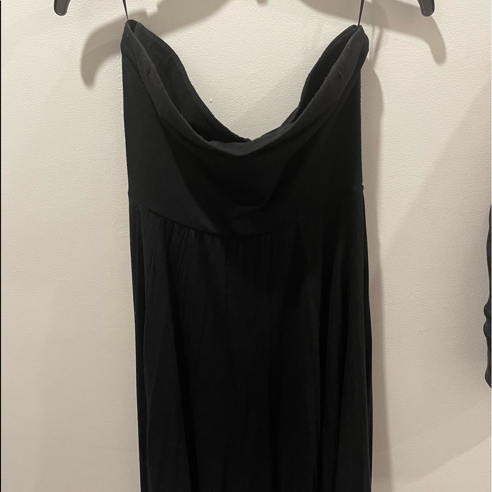 Black strapless dress